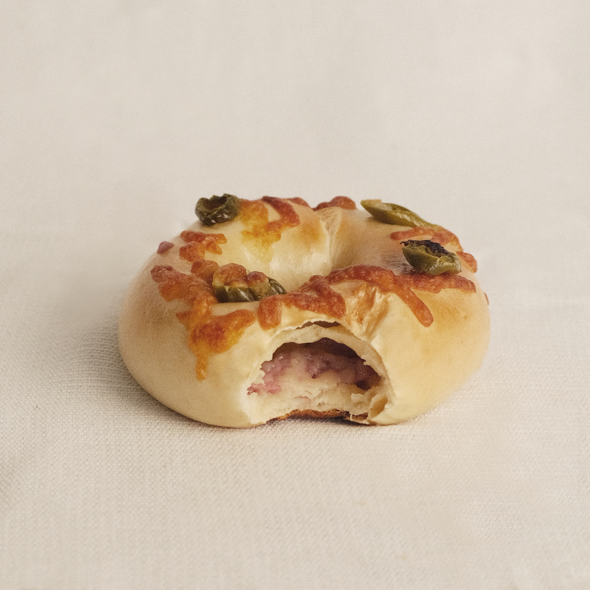 Smoked Duck Jalapeño Cheese 烟熏鸭墨西哥辣椒起司